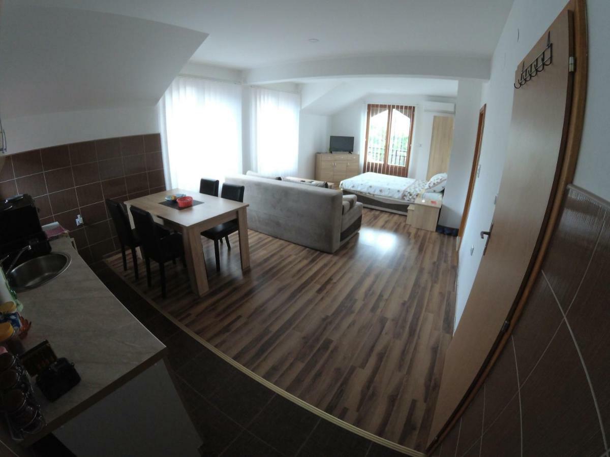 Apartment And Rooms Konak Višegrad Exterior foto